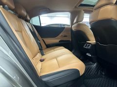 Lexus ES 300h Excellence - ფოტო 14