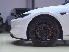 Tesla Model 3 High Performance All-Wheel Drive - ფოტო 6