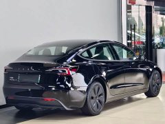 Tesla Model 3 Rear-Wheel Drive - ფოტო 4