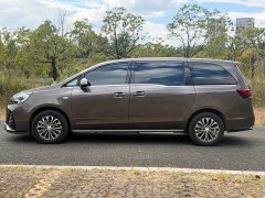 Buick GL8 Land Business Class Comfort Edition - ფოტო 3