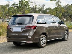 Buick GL8 Land Business Class Comfort Edition - ფოტო 5