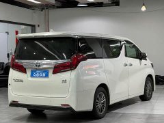Toyota Alphard Hybrid 2.5L Premium Edition - ფოტო 4