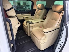 Toyota Alphard Hybrid 2.5L Premium Edition - ფოტო 8