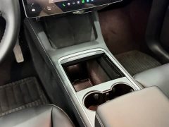 Tesla Model Y Rear-Wheel Drive - ფოტო 13