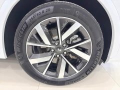 Li Auto L7 Air - ფოტო 14
