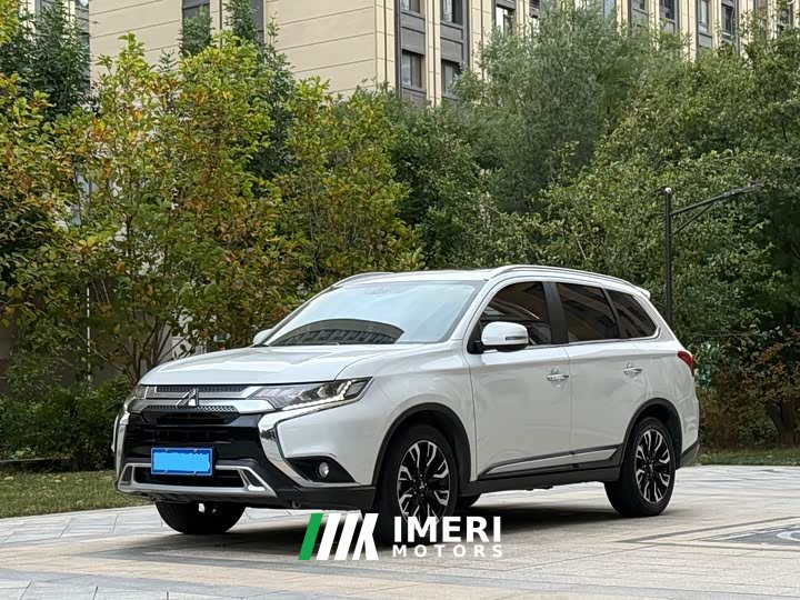 Mitsubishi Outlander 2.4L AWD Enjoy Edition 5-Seater