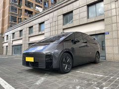Li Auto MEGA Ultra Smart Refresh Edition - ფოტო 1