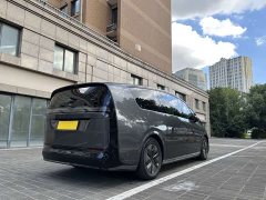 Li Auto MEGA Ultra Smart Refresh Edition - ფოტო 18