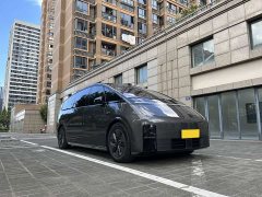 Li Auto MEGA Ultra Smart Refresh Edition - ფოტო 2