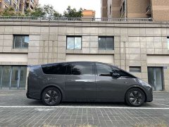 Li Auto MEGA Ultra Smart Refresh Edition - ფოტო 5