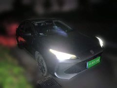 SAIC MG i5 1.5L CVT Prestige - ფოტო 4
