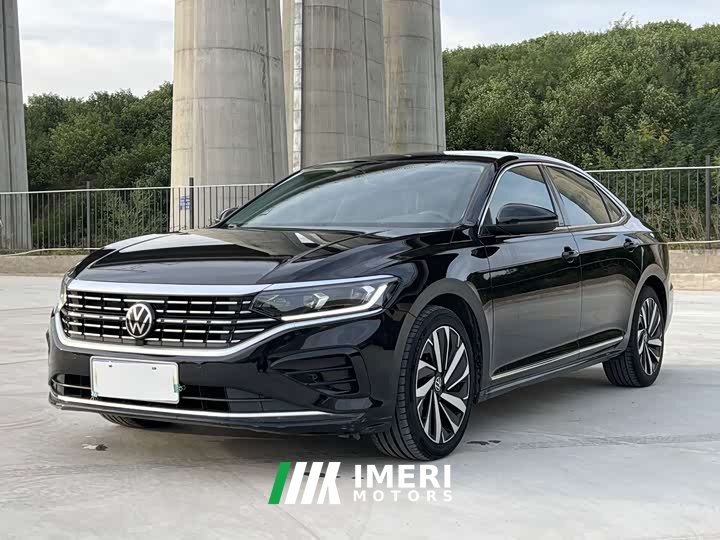 Volkswagen Passat 330TSI Elite - ავტომობილი ჩინეთიდან