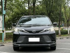 Toyota Sienna 2.5L Hybrid AWD Premium - ფოტო 1