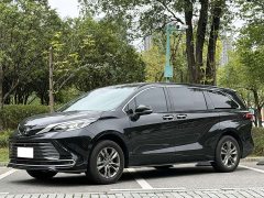 Toyota Sienna 2.5L Hybrid AWD Premium - ფოტო 2
