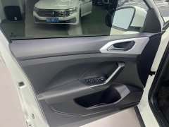 Volkswagen Touran 200TSI DSG Smart Connected Edition - ფოტო 8