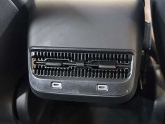 Tesla Model Y Rear-Wheel Drive - ფოტო 14