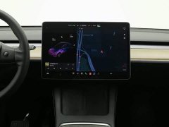 Tesla Model Y Long Range All-Wheel Drive - ფოტო 12