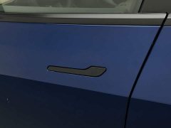 Tesla Model Y Long Range All-Wheel Drive - ფოტო 18