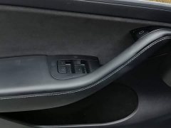 Tesla Model Y Long Range All-Wheel Drive - ფოტო 9