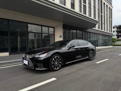 Lexus LS 500h Executive - ფოტო 1
