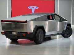 Tesla Cyberbeast Rear-Wheel Drive Edition - ფოტო 3