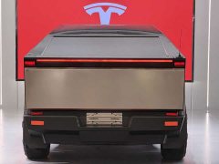 Tesla Cyberbeast Rear-Wheel Drive Edition - ფოტო 4