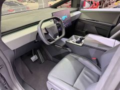 Tesla Cyberbeast Rear-Wheel Drive Edition - ფოტო 6