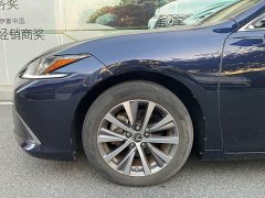 Lexus ES 200 Excellence Edition - ფოტო 14