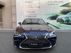Lexus ES 200 Excellence Edition - ფოტო 2