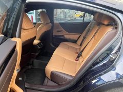 Lexus ES 200 Excellence Edition - ფოტო 5