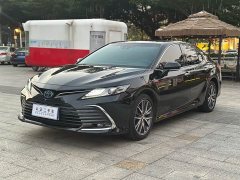 Toyota Camry Hybrid Luxury - ფოტო 1