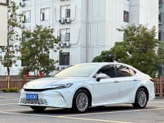 Toyota Camry Hybrid 2.0L HGVP Luxury - ფოტო 1