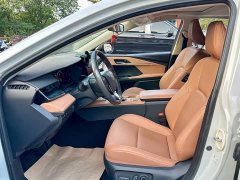 Toyota Camry Hybrid 2.0L HGVP Luxury - ფოტო 11