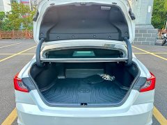 Toyota Camry Hybrid 2.0L HGVP Luxury - ფოტო 13
