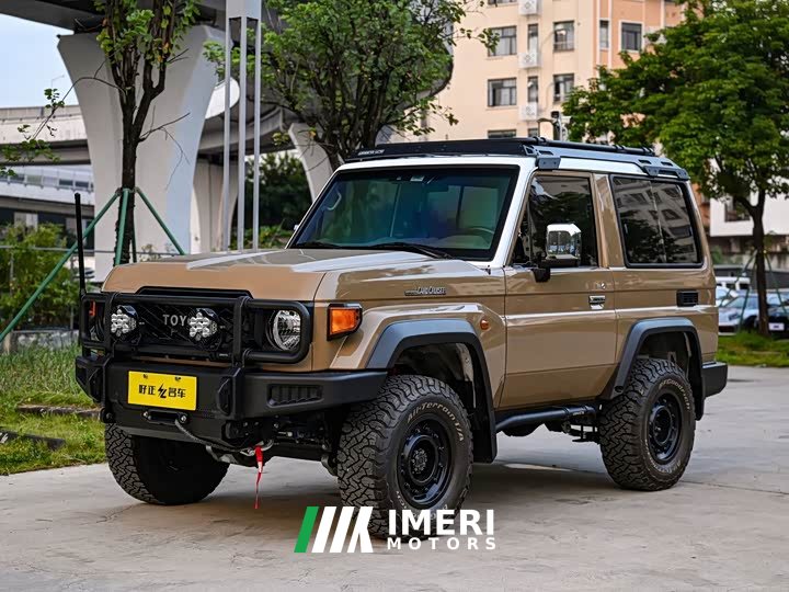 Toyota Land Cruiser (Imported) LC71 4.0L Middle East Version - ავტომობილი ჩინეთიდან