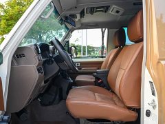 Toyota Land Cruiser (Imported) LC71 4.0L Middle East Version - ფოტო 8
