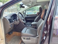 Volkswagen Viloran 330TSI Luxury - ფოტო 6