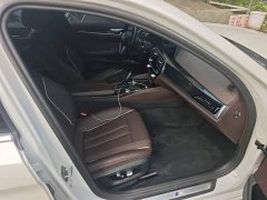 BMW 5 Series Facelift 525Li M Sport Package - ფოტო 19