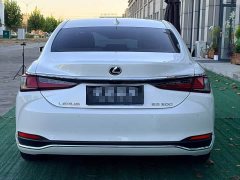 Lexus ES 200 Excellence Edition - ფოტო 6