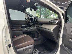 Toyota Grevias 2.5L Hybrid Flagship VIP Edition - ფოტო 11