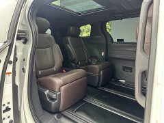 Toyota Grevias 2.5L Hybrid Flagship VIP Edition - ფოტო 13
