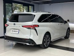 Toyota Grevias 2.5L Hybrid Flagship VIP Edition - ფოტო 19