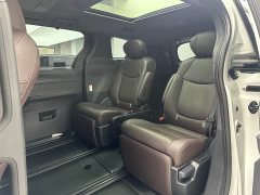 Toyota Grevias 2.5L Hybrid Flagship VIP Edition - ფოტო 8