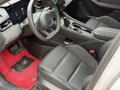 Lynk & Co 03 2.0T Diesel DCT Pro - ფოტო 4