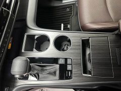 Toyota Gravia 2.5L Hybrid Respect MAX AWD Edition - ფოტო 10