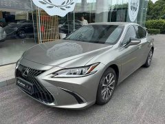 Lexus ES 200 Premium Edition - ფოტო 1