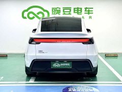 Tesla Model Y Long Range All-Wheel Drive - ფოტო 14