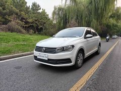 Volkswagen Santana 1.5L Manual Fashion Edition - ფოტო 1