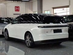 Li Auto i8 Standard Edition - ფოტო 14