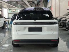 Li Auto i8 Standard Edition - ფოტო 15